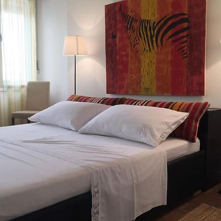 Domic ,Two Bedrooms Whit Large Terrace 니바이스 외부 사진
